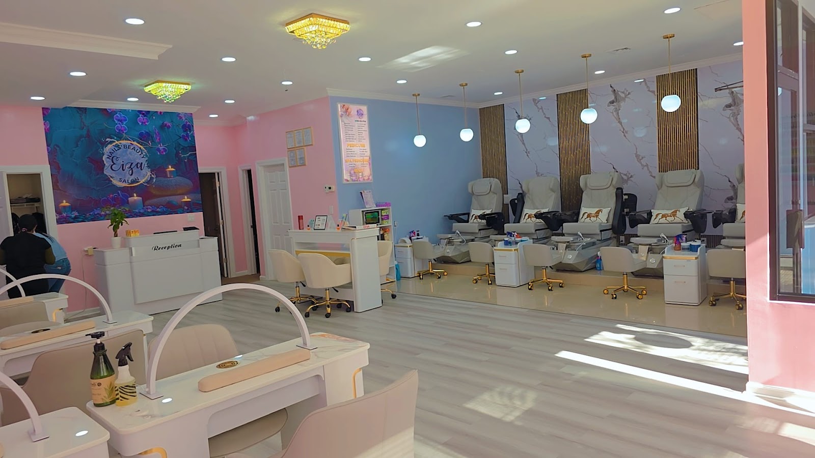 Eizas Nails Beauty Salon logo