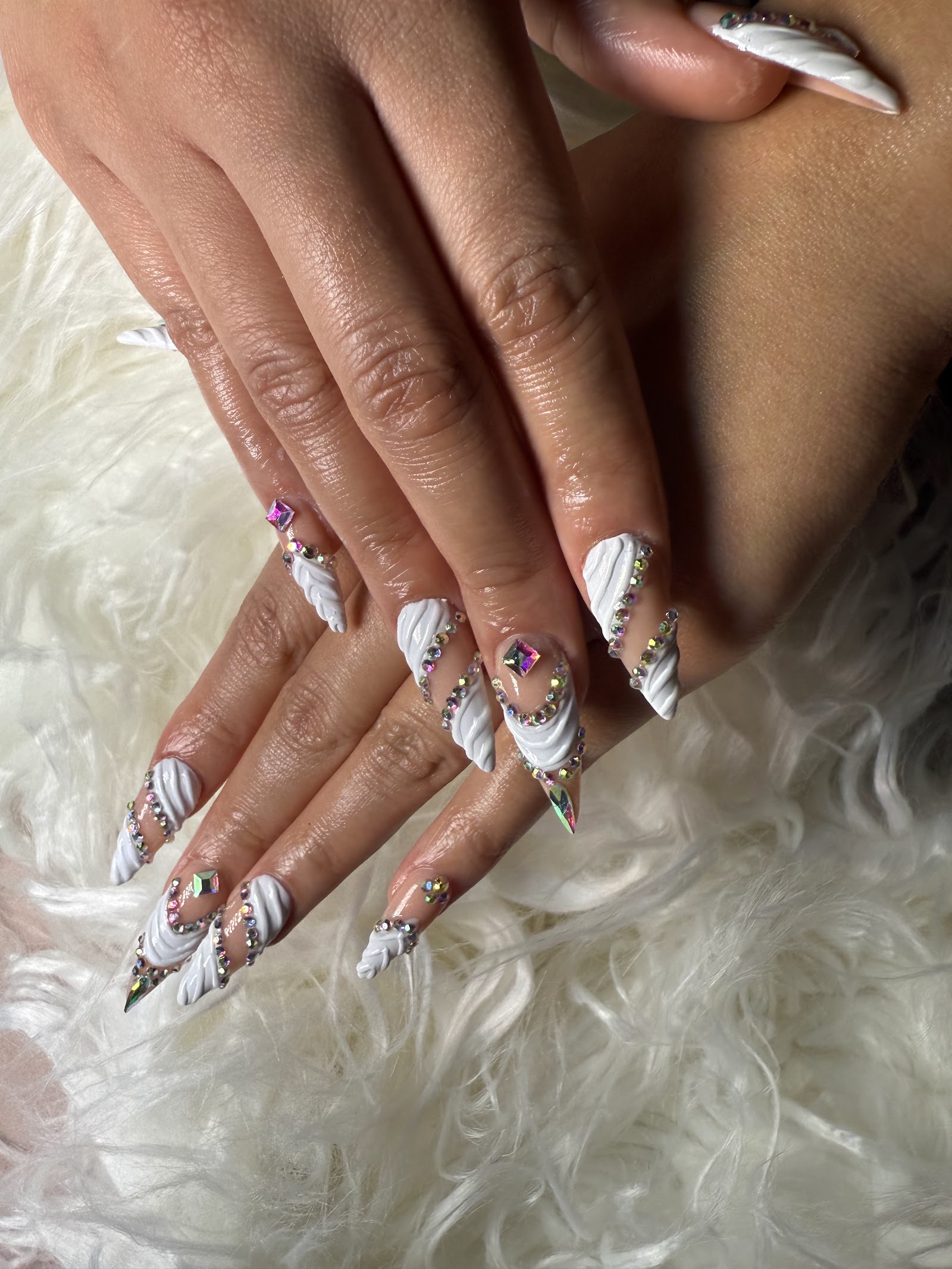 Eizas Nails Beauty Salon nail photo 2
